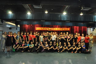 以文藝之美點(diǎn)亮城市之光 深圳市羅湖區(qū)群星文化志愿者協(xié)會(huì)成立，舞臺(tái)藝術(shù)造型策劃開(kāi)啟新篇章